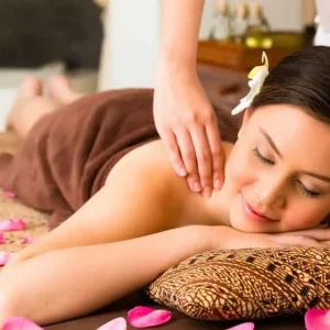 Traditional Thai massage with stretching in Los Angeles